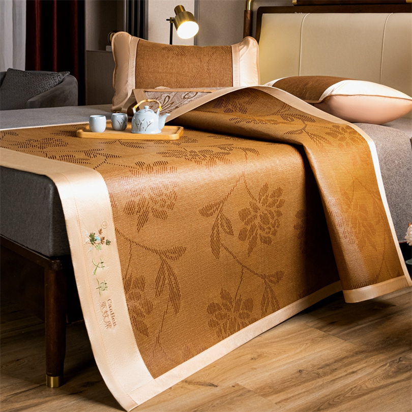 Bamboo Cooling Mat and Pillowc - Silk Sheet Set 评论和价格